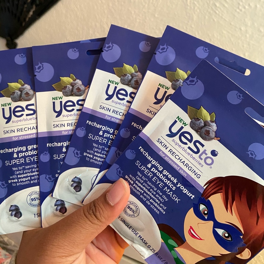 YesTo Blueberry Eye Mask